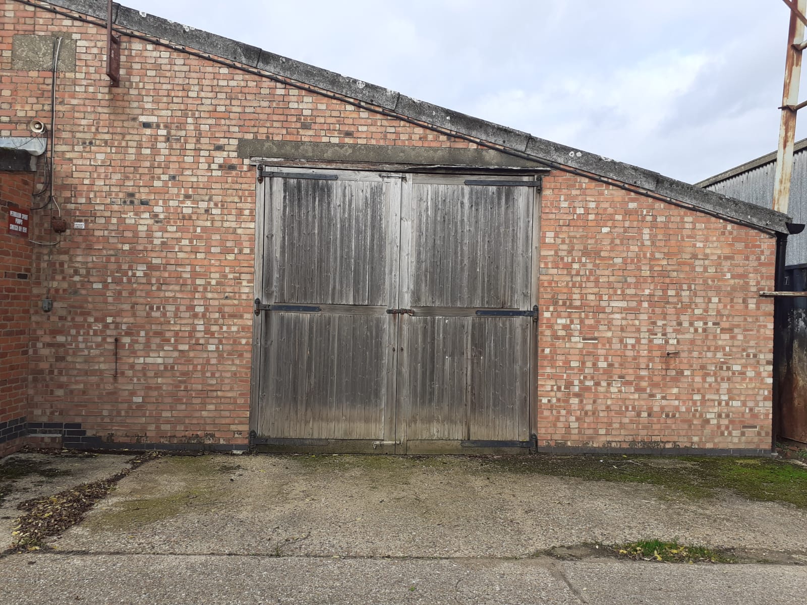 Warehouse/Storage to Let near Mountnessing,Brentwood,Essex